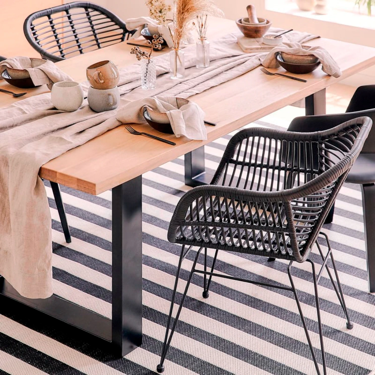 Butaca con Apoyabrazos de Terraza Rattan Grecia Color Negro