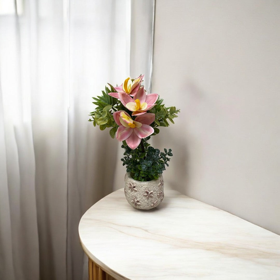 Magnolia rosa en elegante maceta blanca | mueblesamerica.cl