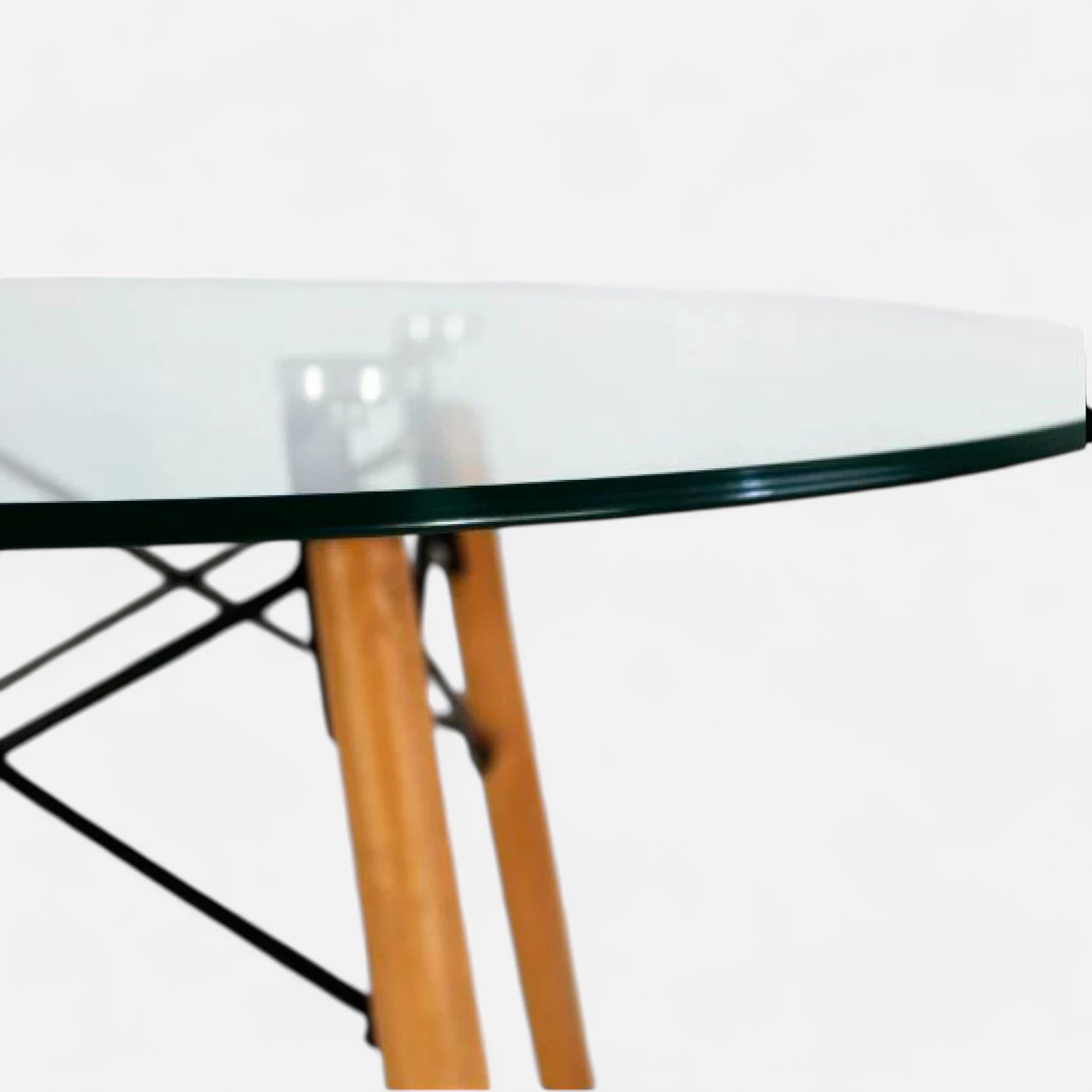Mesa Eames 80 cm redonda de vidrio