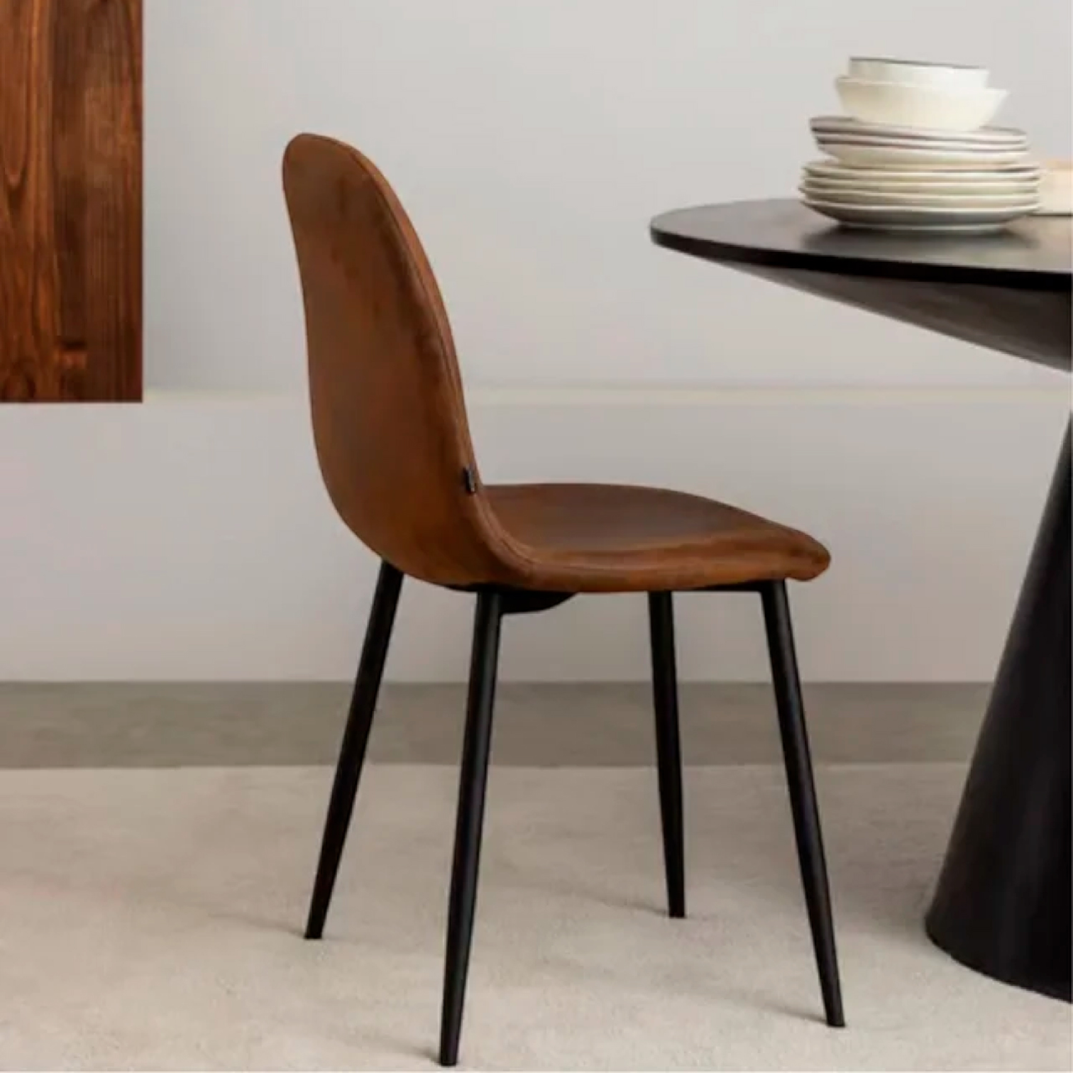 Silla Spoon Ecocuero vintage café oscuro