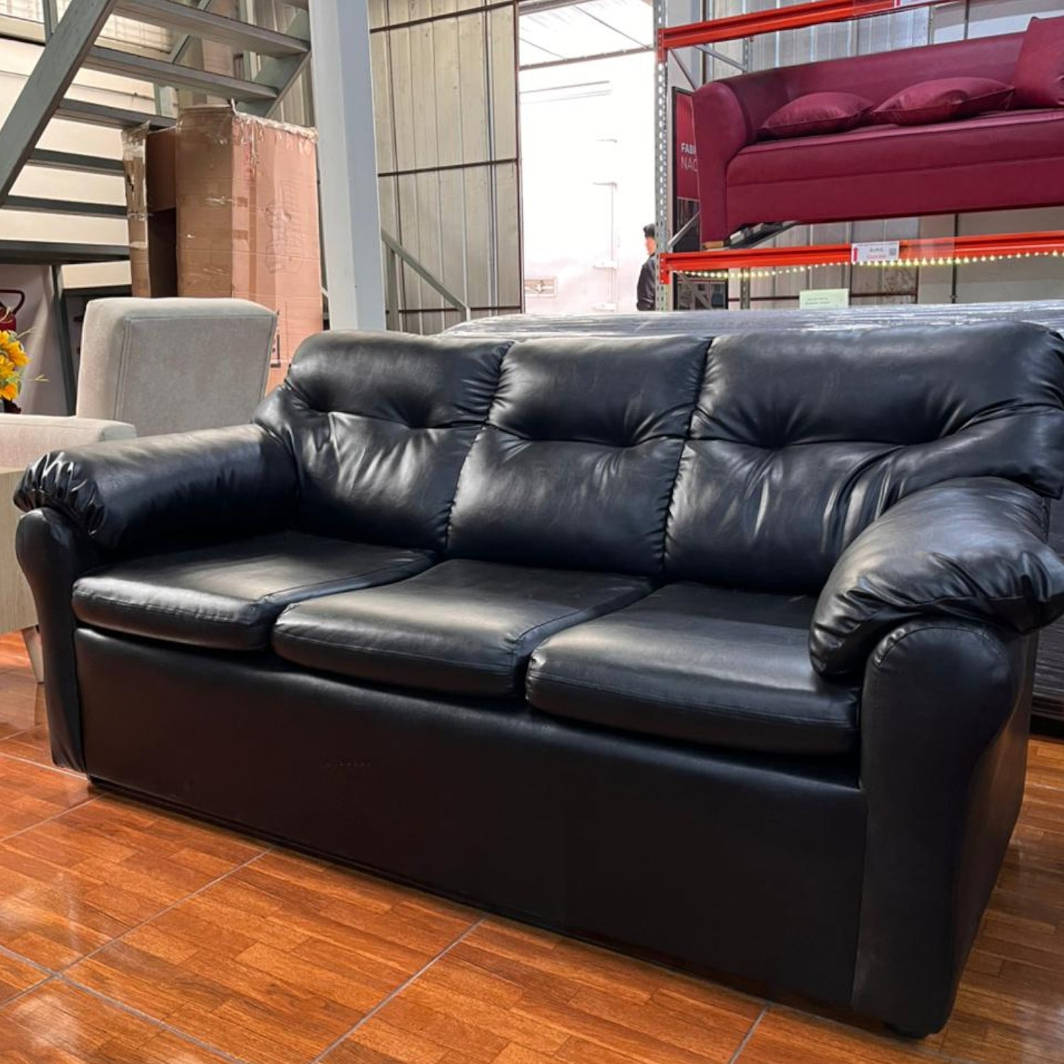 Living América 311 - Cuero Sintético Pu Negro (2da selección)