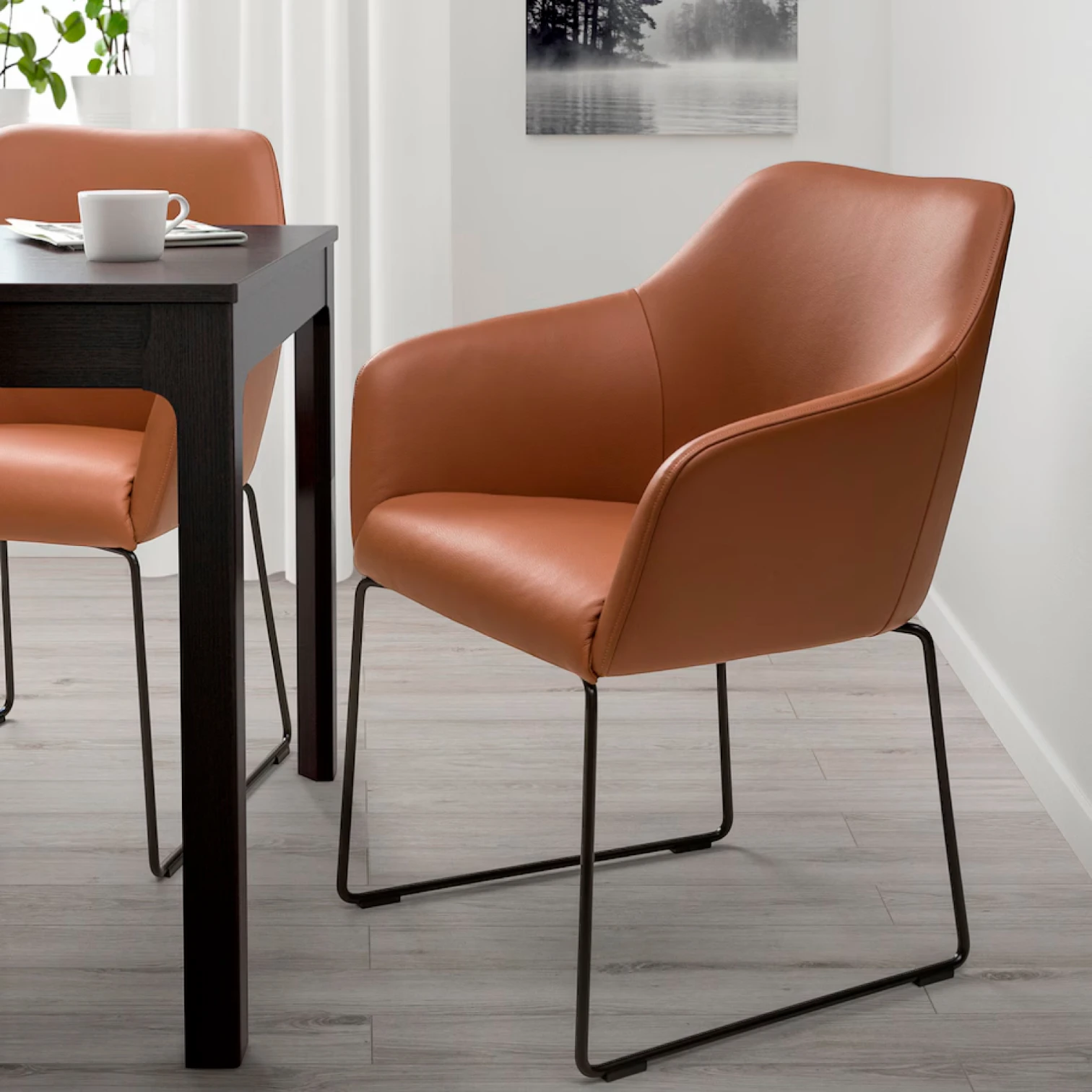 Butaca Albania de Cuero Sintético con Metal Industrial