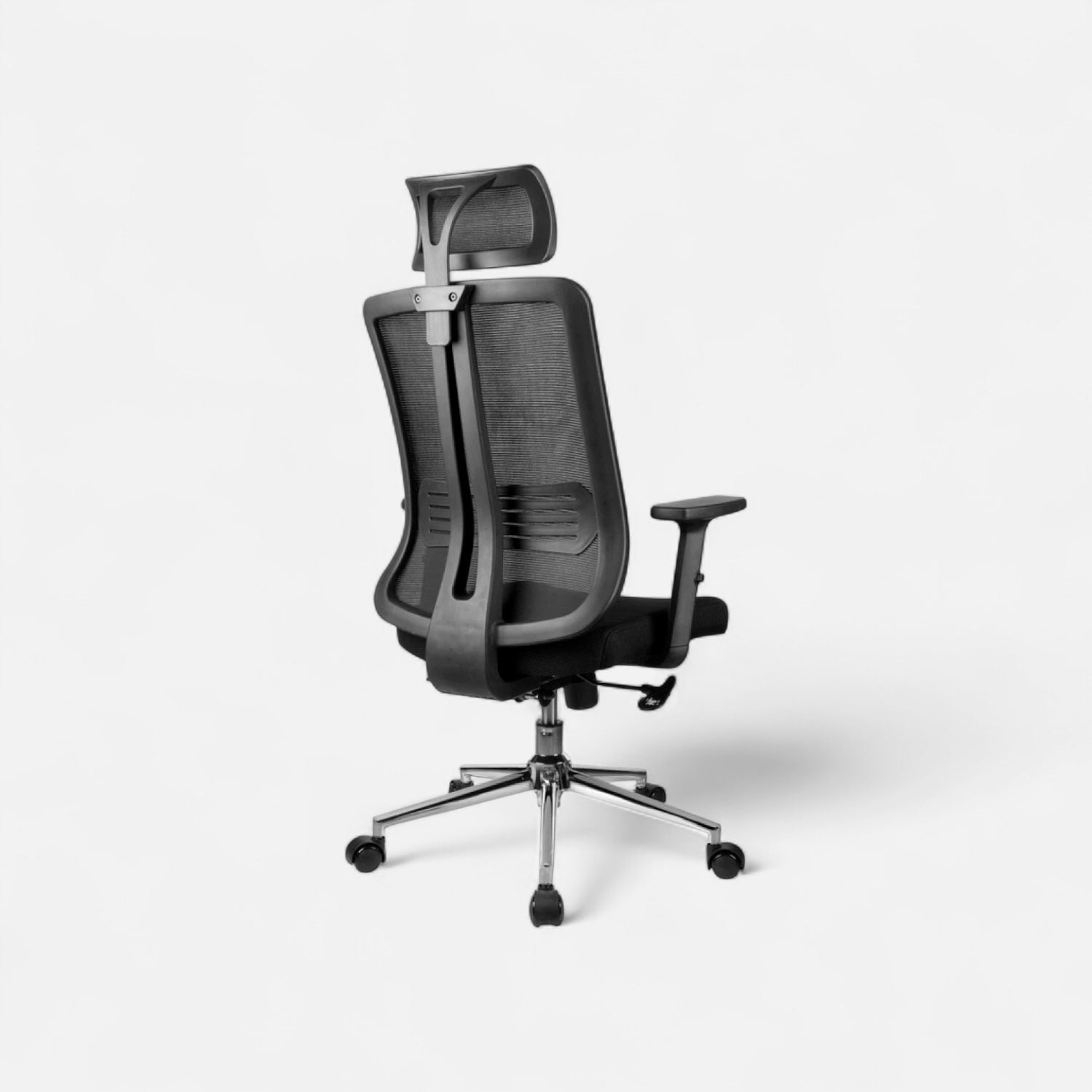 Silla de oficina mesh negra ejecutiva con apoyabrazos y cabeza