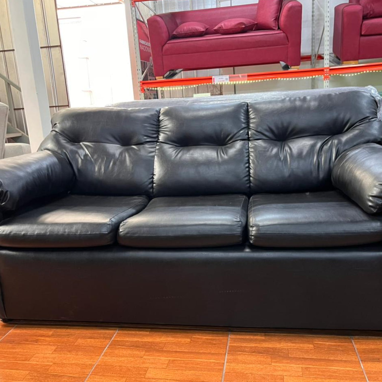 Living América 311 - Cuero Sintético Pu Negro (2da selección)