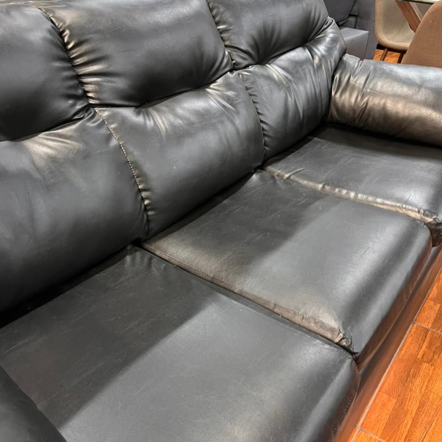 Living América 311 - Cuero Sintético Pu Negro (2da selección)