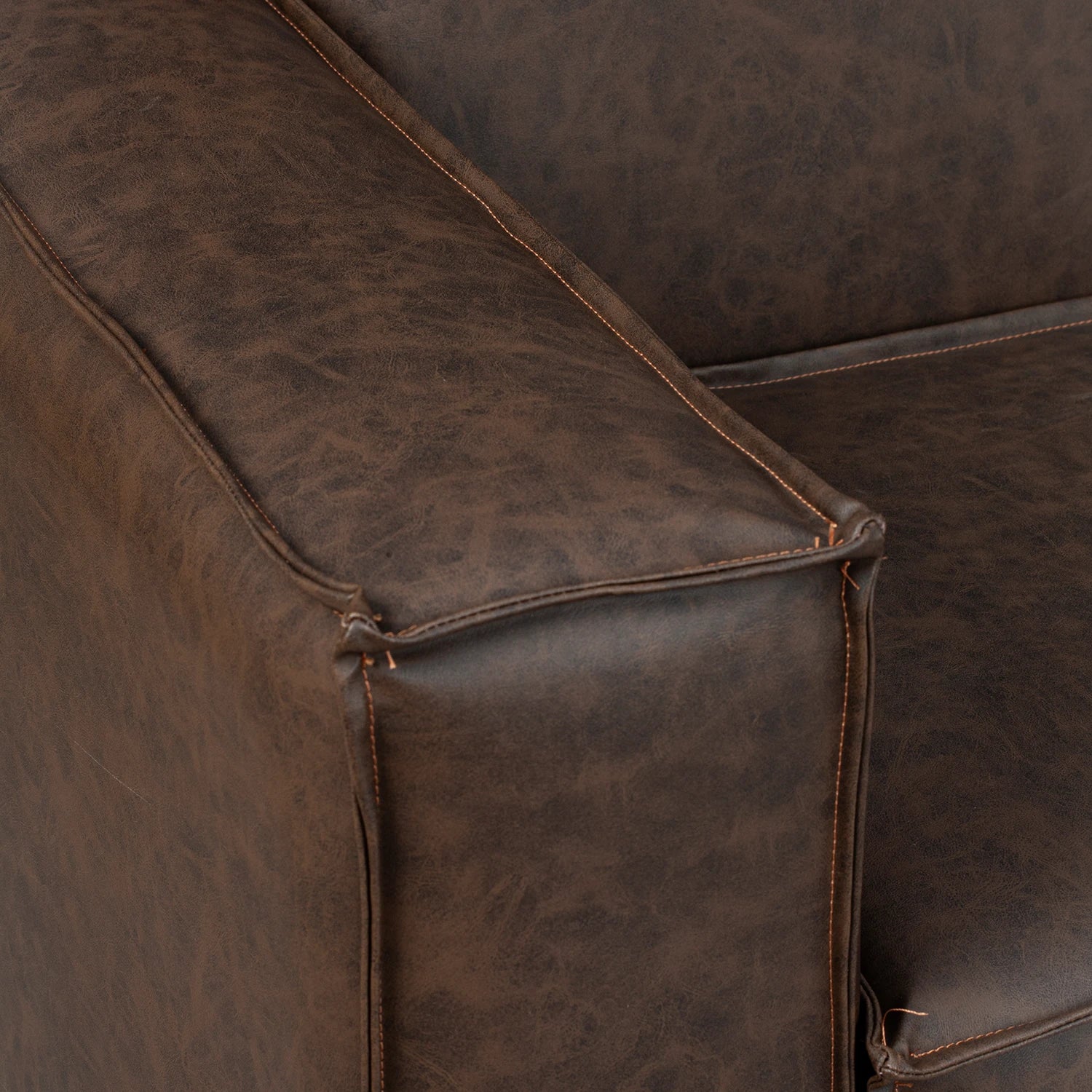 Sofá Modular 3 Cuerpos y 2 Poufs - Cuero Reconstituido Café